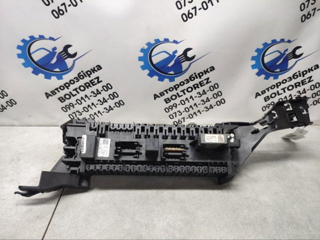 Корпус запобіжників A1665402350 MERCEDES