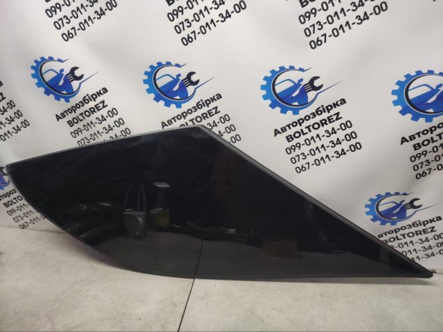 Скло багажного відсіку, праве A1666702412 MERCEDES