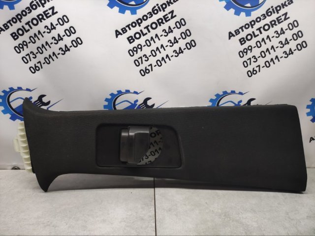 Обшивка стійки кузова внутрішня, середня права A1666904001 MERCEDES