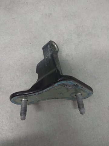 Петля передніх дверей, правою A1667200237 MERCEDES