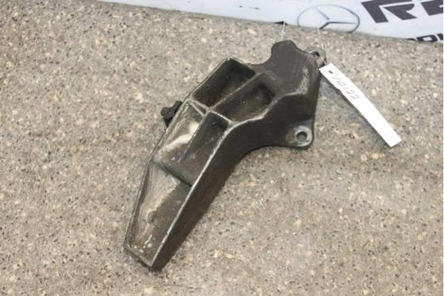Балка кріплення коробки передач A1682410901 MERCEDES