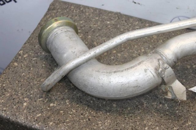 Шланг заливної горловини, паливного бака A1684702720 MERCEDES