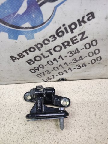 Петля задніх правих дверей A1697301237 MERCEDES
