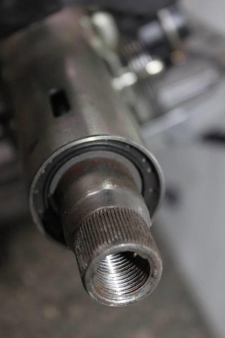 Колонка рульового управління A2044604516 MERCEDES