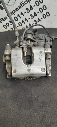 Супорт гальмівний задній правий A2054232098 MERCEDES
