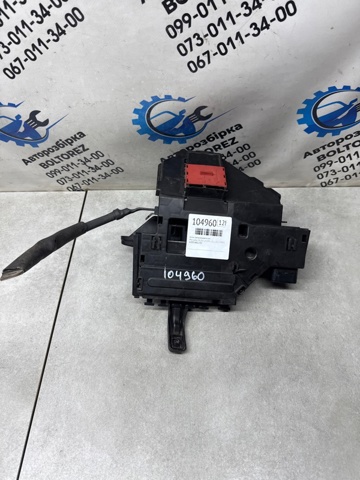 Коробка запобіжників A2055402250 MERCEDES