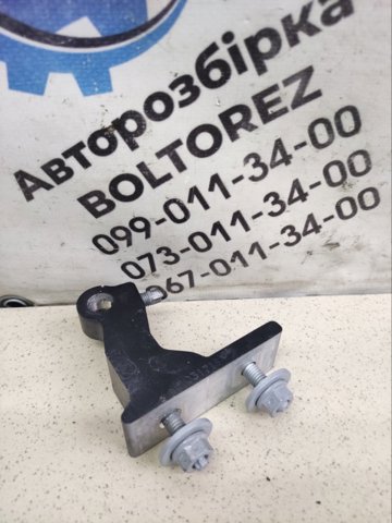 Петля водійських дверей A2057200137 MERCEDES