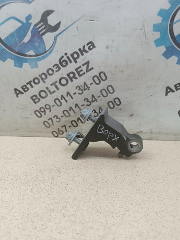 Петля передніх дверей, правих A2057200237 MERCEDES