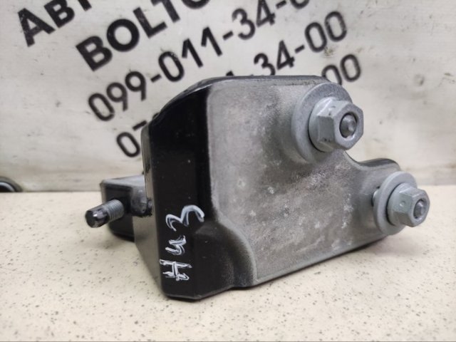 Петля задніх лівих дверей A2057300337 MERCEDES