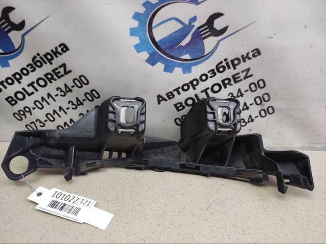 Кронштейн бампера заднього, правий A2058850465 MERCEDES