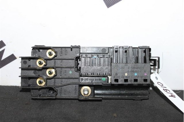 Монтажний блок A2115452301 MERCEDES