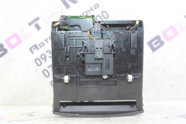 Кнопка аварійної сигналізації A2116800552 MERCEDES