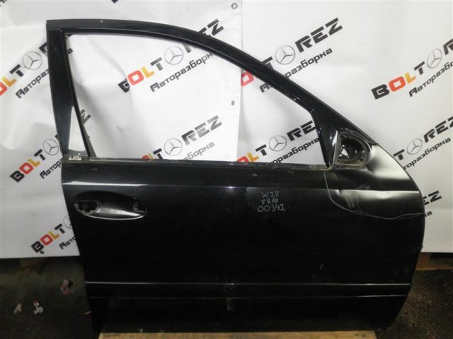 Дверка передня права A2117201405 MERCEDES