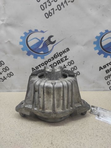 Ліва подушка двигуна A2122406317 MERCEDES