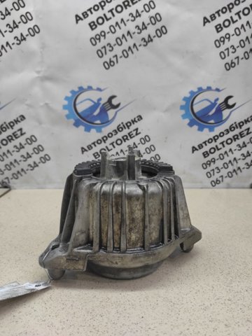 Права опора двигуна A2122406417 MERCEDES
