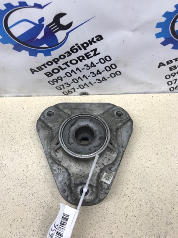 Подушка амортизатора переднього A2123230020 MERCEDES
