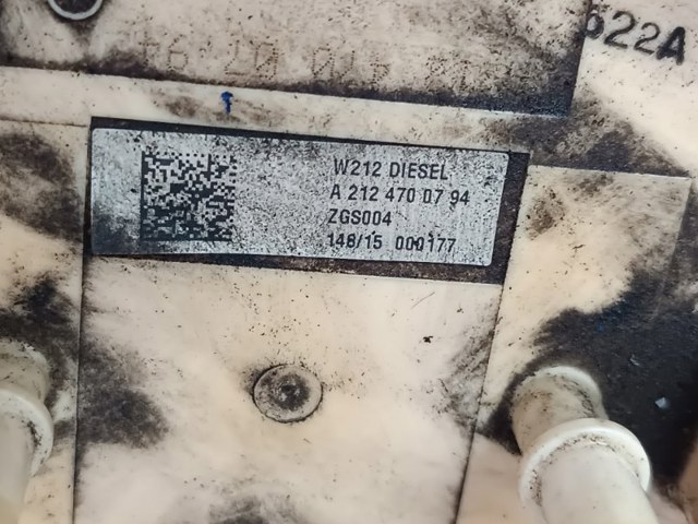Датчик рівня палива в баку, лівий A2124700400 MERCEDES