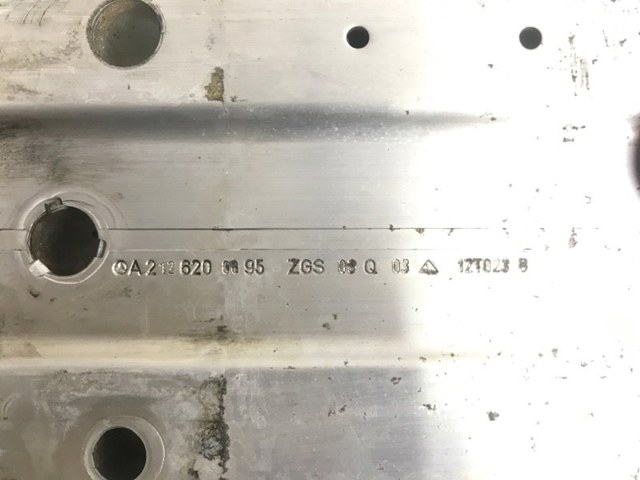 Наповнювач бампера переднього A2126200895 MERCEDES