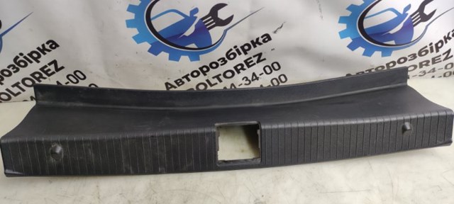 Облицювання задньої панелі багажника A2126900241 MERCEDES