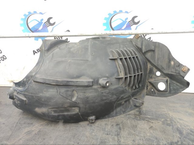 Підкрилок переднього крила, лівий передній A2126905430 MERCEDES