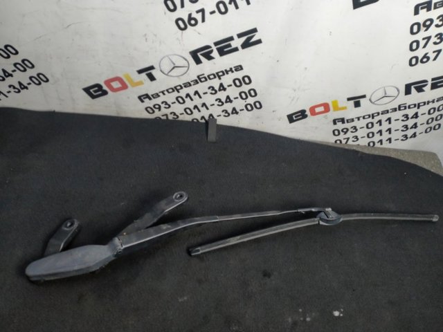 Повідок склоочисника Mercedes E