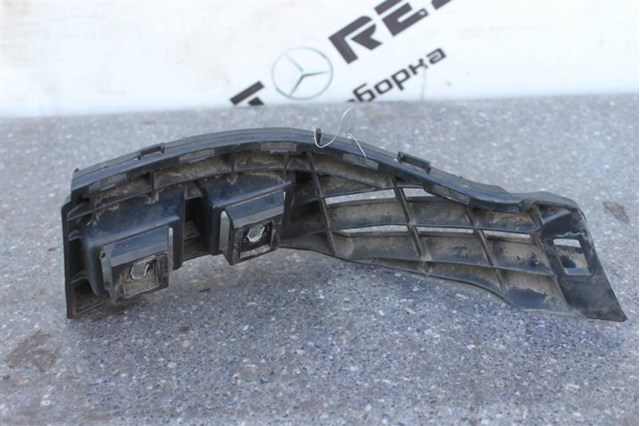 Ліве кріплення заднього бампера A2128850765 MERCEDES