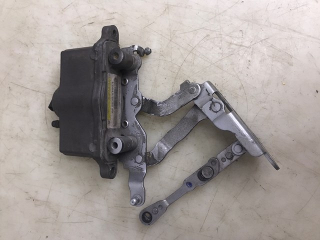Піропатрон петлі капота A2129066301 MERCEDES