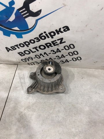 Ліва подушка двигуна A2132402400 MERCEDES