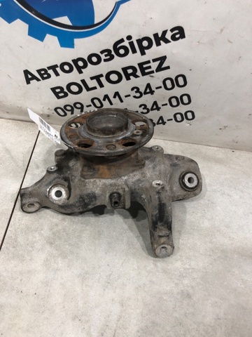 Кулак поворотний лівий A2133503105 MERCEDES