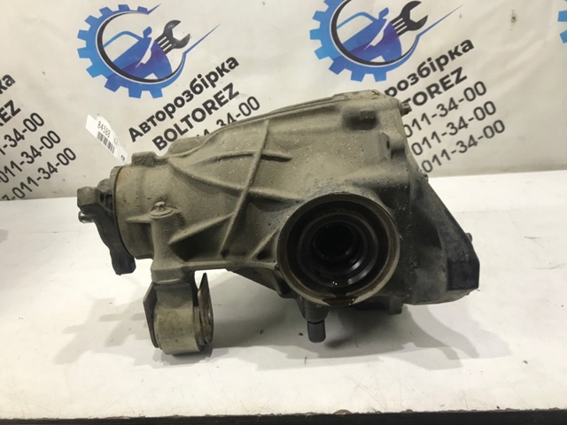 Кришка редуктора заднього A2133510005 MERCEDES
