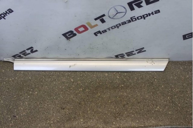 Накладка задніх лівих дверей, верхня A2206900762 MERCEDES