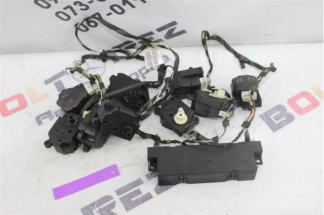 Блок управління кондиціонером A2208300085 MERCEDES