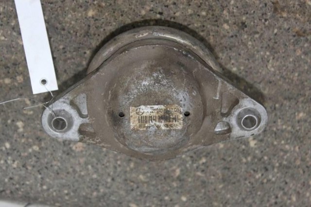 Права опора двигуна A2212401817 MERCEDES