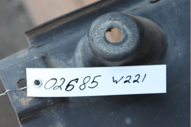 Підкрилок переднього крила, лівий задній A2216900530 MERCEDES