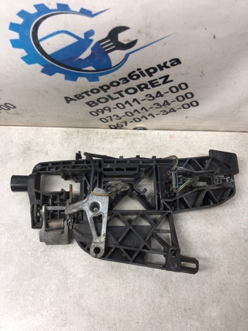 Ручка передніх дверей зовнішня, ліва A22176009709197 MERCEDES