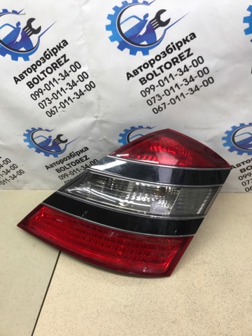 Задні ліхтарі A2218200264 MERCEDES