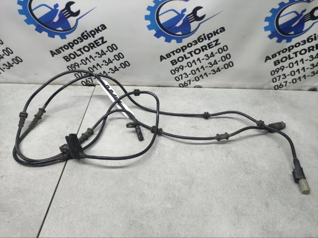 Передній датчик ABS A2465402510 MERCEDES