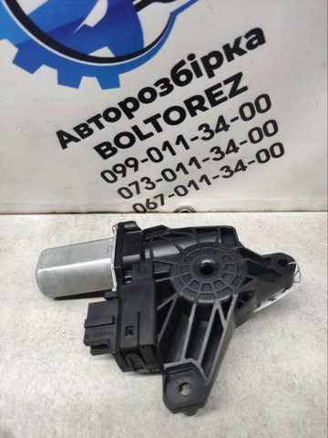 Моторчик склопідйомника двері задніх, правих A2469063200 MERCEDES