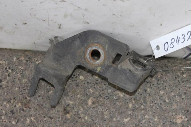 Скоба гальмівної трубки A2514230123 MERCEDES