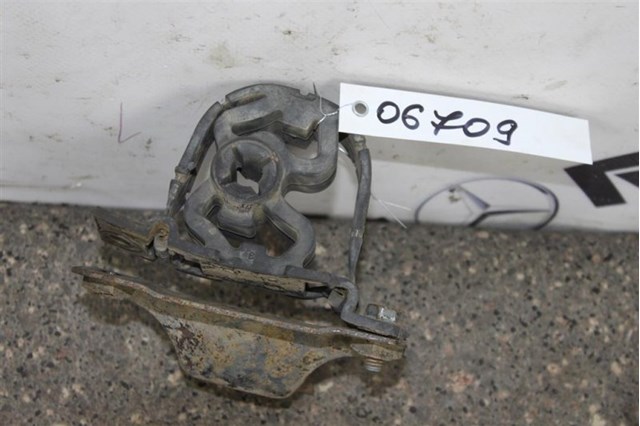 Кріплення глушника заднє A2514920044 MERCEDES