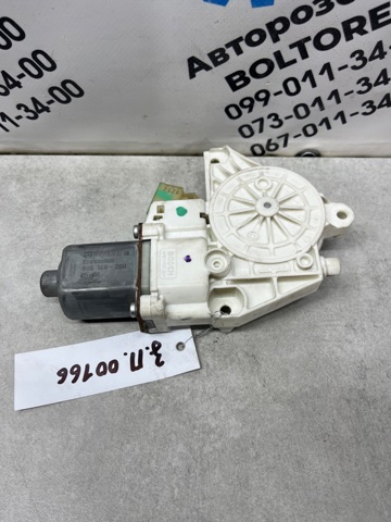 Мотор склопідйомника дверей задніх, правих A2518200208 MERCEDES