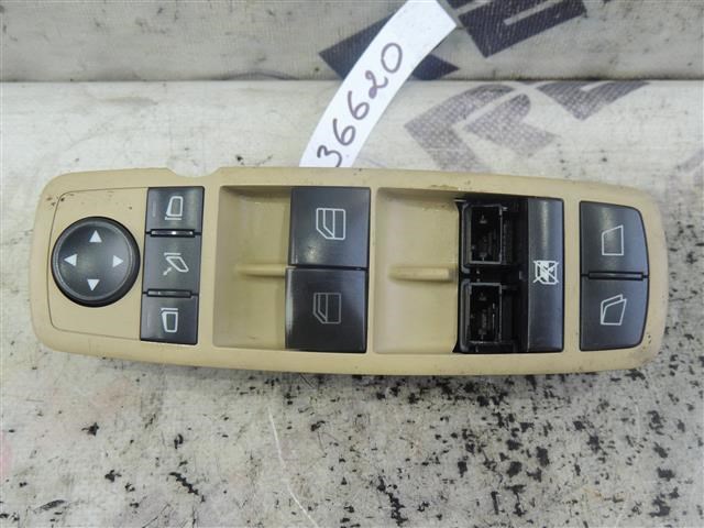 Кнопки переднього лівого склопід'ємника A2518300390 MERCEDES