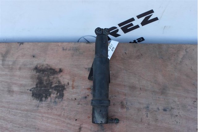 Форсунка омивача фари передньої, правої A2518600647 MERCEDES