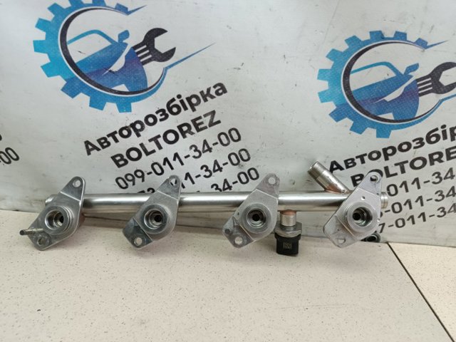 Рампа форсунок системи упорскування палива A2740701095 MERCEDES