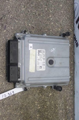 Блок двигуна A2789001500 MERCEDES