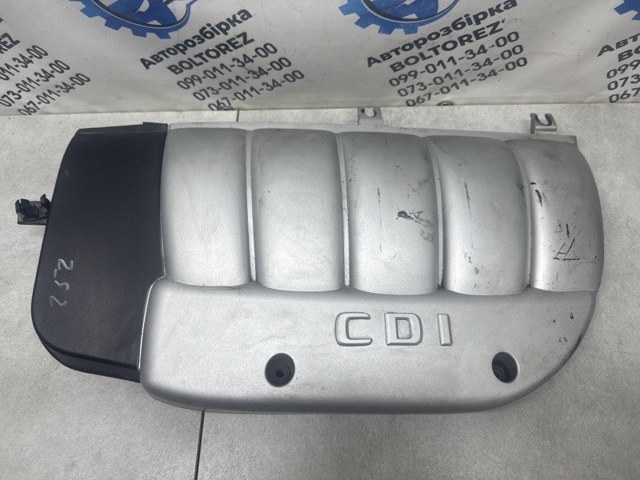 Кришка двигуна декоративна A6120100367 MERCEDES