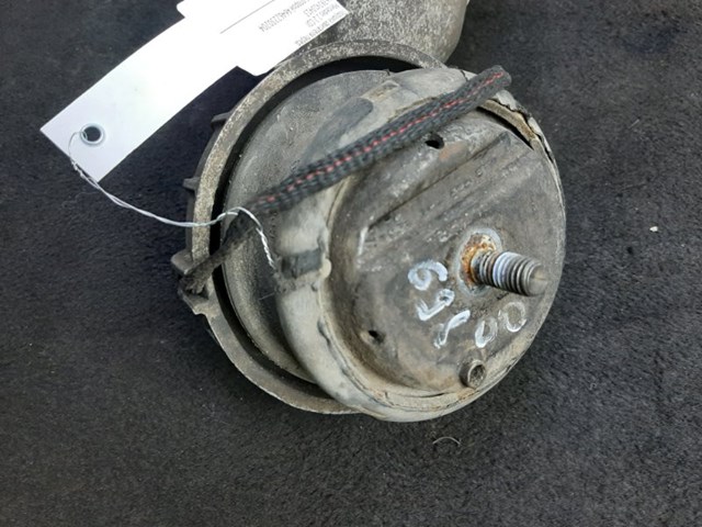Подушка передньої опори двигуна A6392410413 MERCEDES