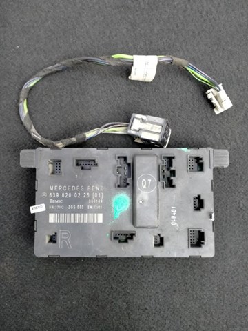 Блок комфорту передніх дверей A6398200226 MERCEDES