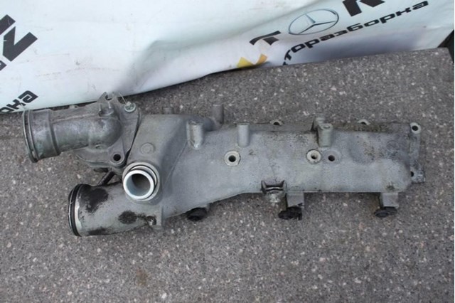Колектор впускний, правий A6420905037 MERCEDES