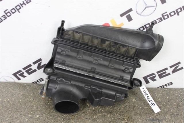 Корпус повітряного фільтра, правий A6420940204 MERCEDES